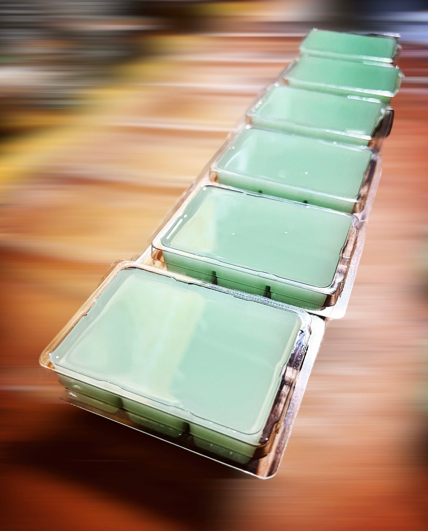 Buy custom made nontoxic soy-coco wax melts in 4 Packs. Custom, made to order, in Ohio.