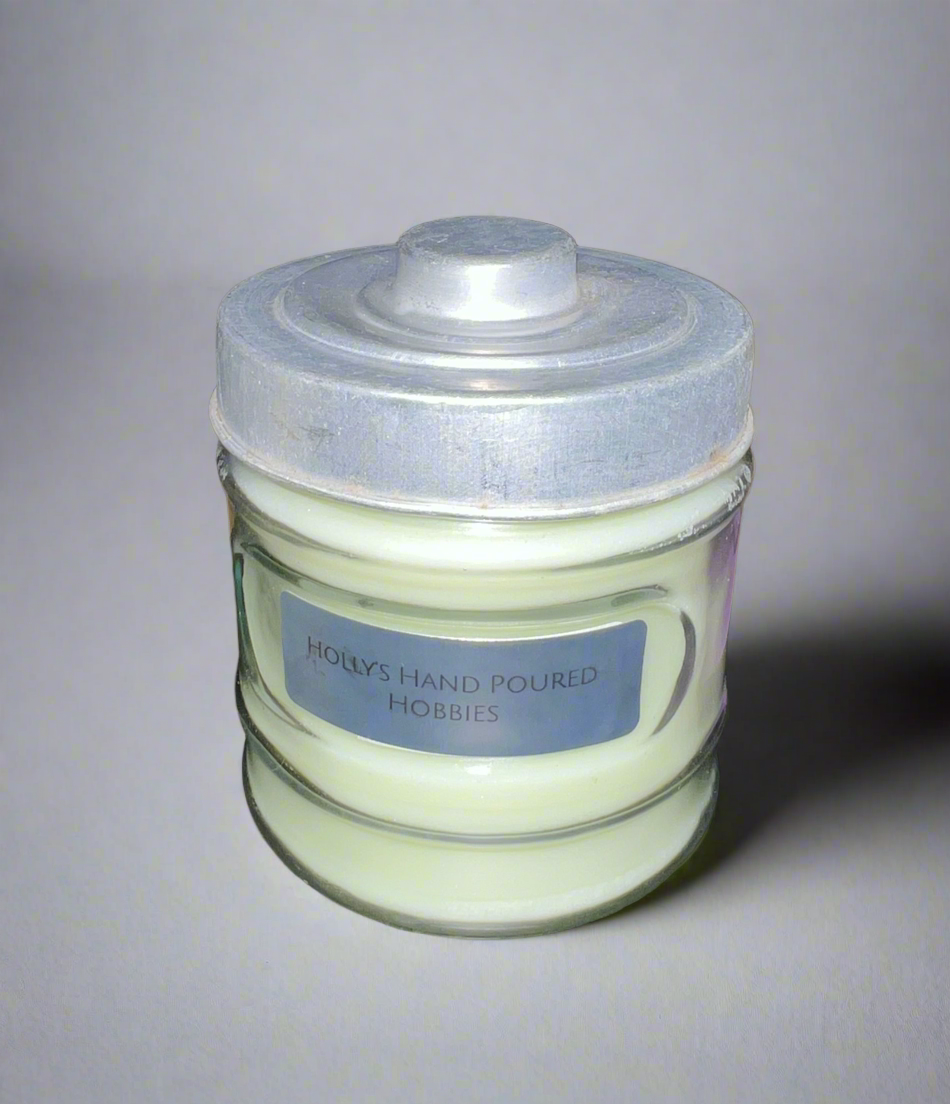 Pistachio Dream Cake Scented 10 oz Jar Candle for sale online. Best sustainable candles to buy online.